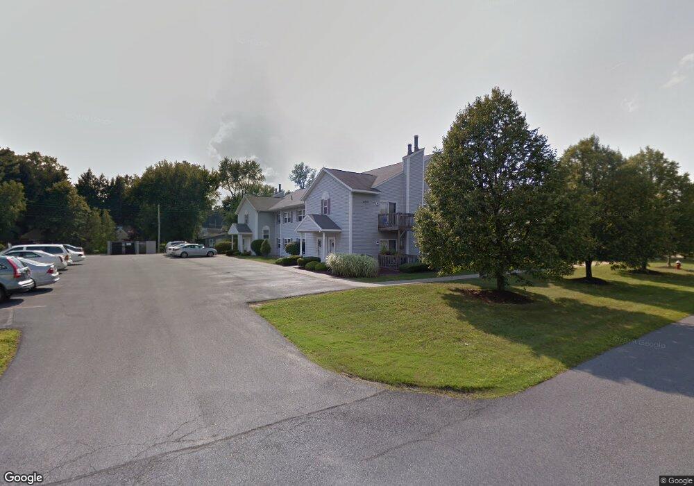 608 Cambridge Manor Dr unit 608, Schenectady, NY 12302 - photo 1