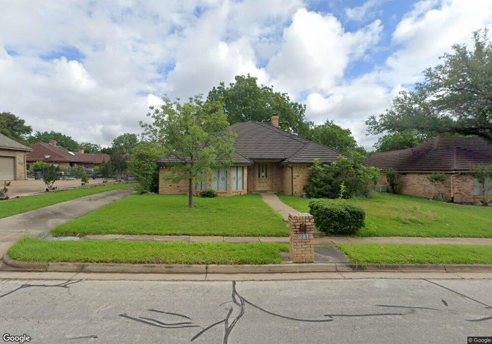 801 Shady Ln, Bedford, TX 76021 - photo 1