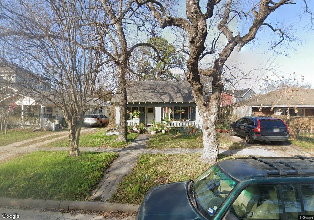 725 E 8th 1/2 St, Houston, TX 77007 - photo 1