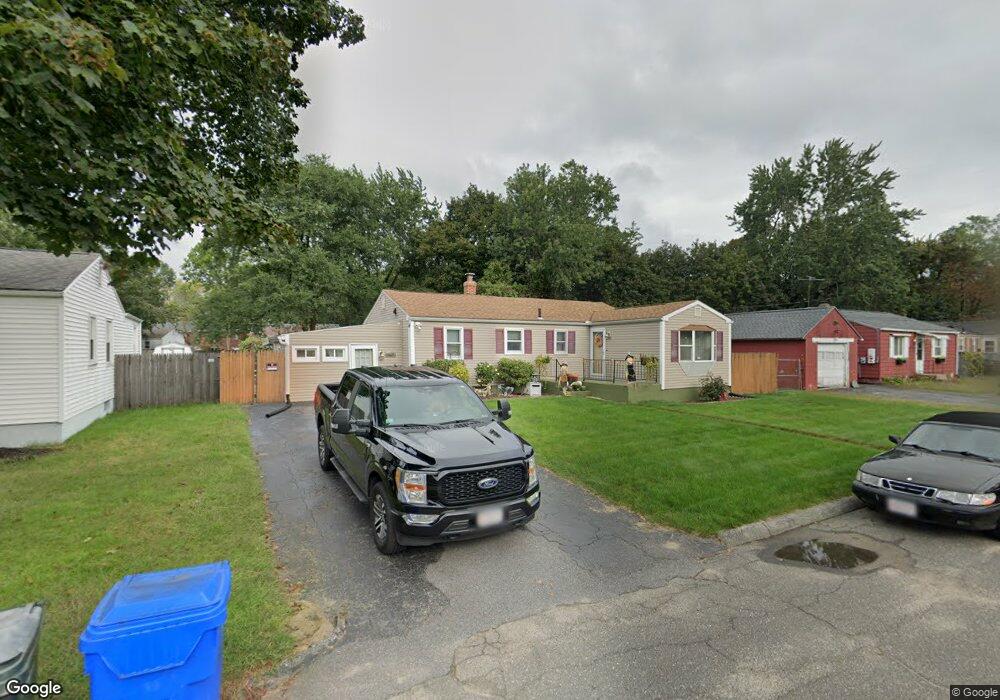 88 Redfern Dr, Springfield, MA 01109 - photo 1