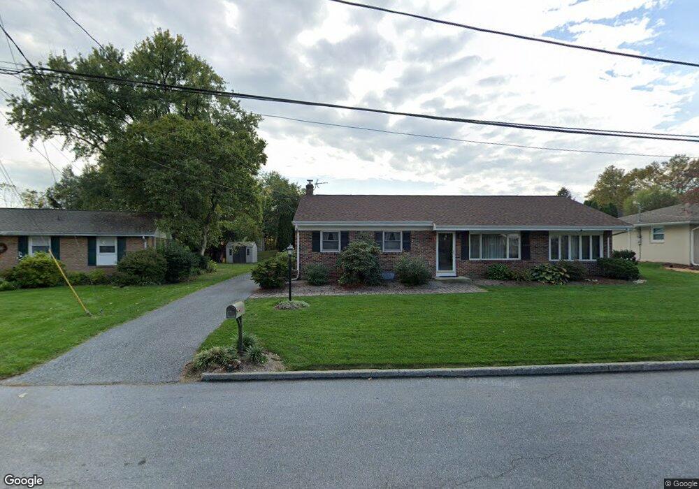 302 Robin Rd, Hershey, PA 17033 - photo 1