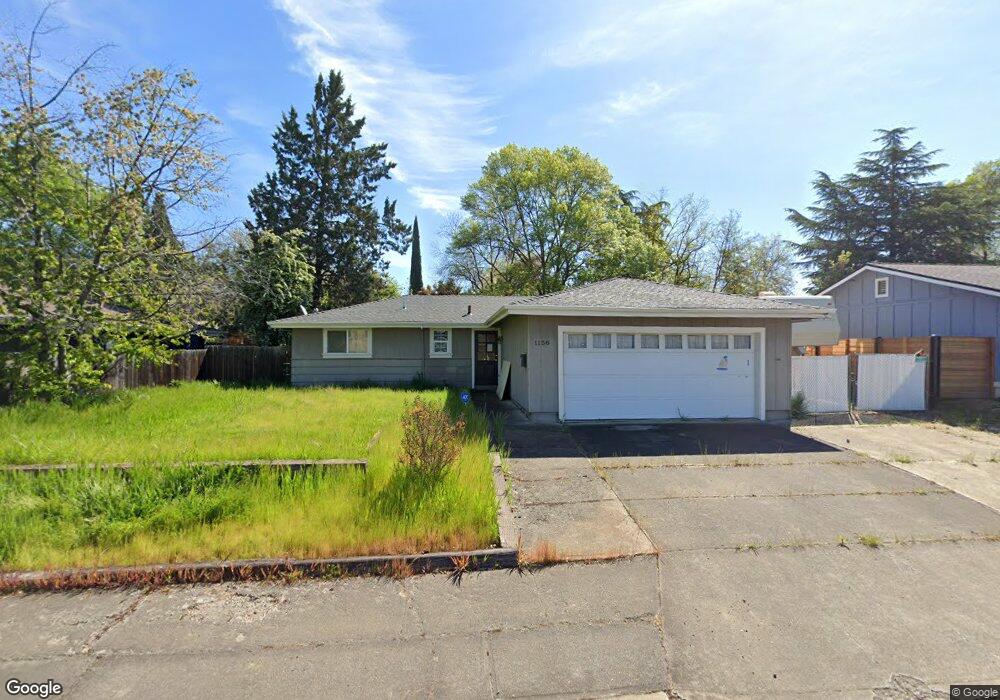 1158 N 5th St, Central Point, OR 97502 - photo 1