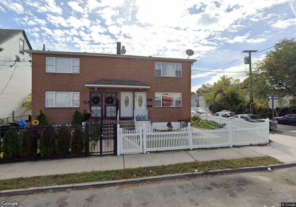 17402 125th Ave, Jamaica, NY 11434 - photo 1