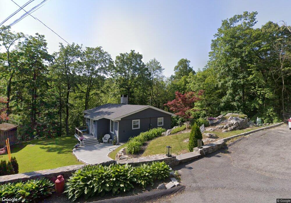 7 Shawnee Rd, Putnam Valley, NY 10579 - photo 1