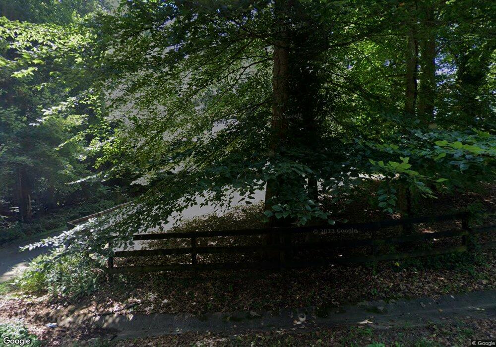 305 E Monacan Dr, Charlottesville, VA 22901 - photo 1