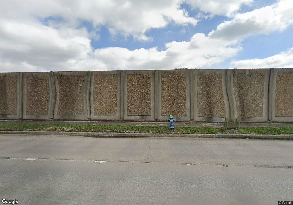 10330 Longmont Dr unit 47, Houston, TX 77042 - photo 1