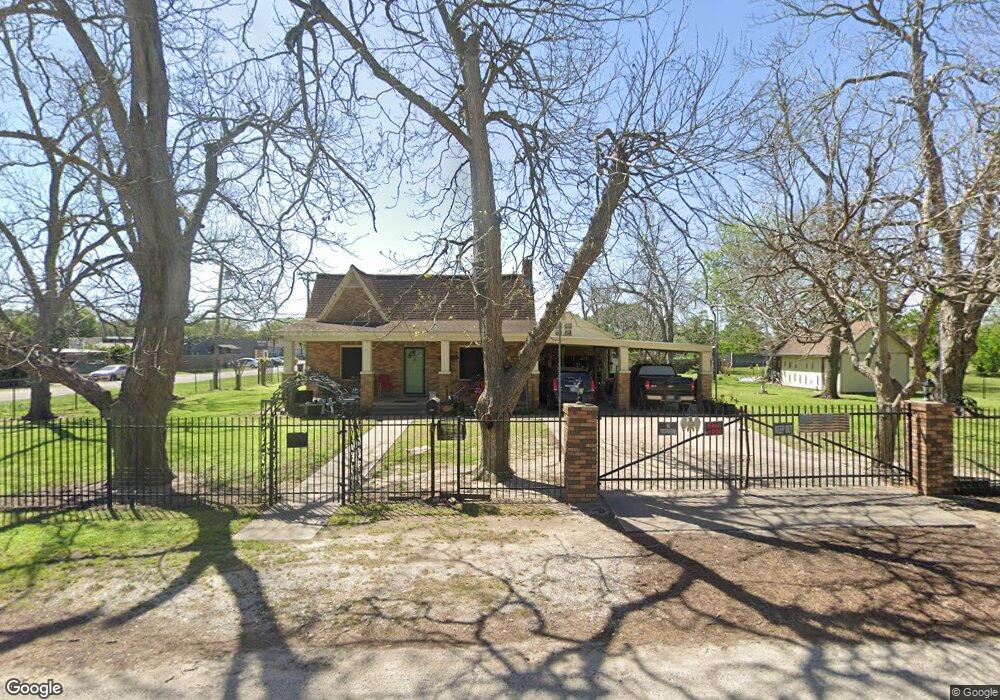 1220 8th St, Bay City, TX 77414 - photo 1