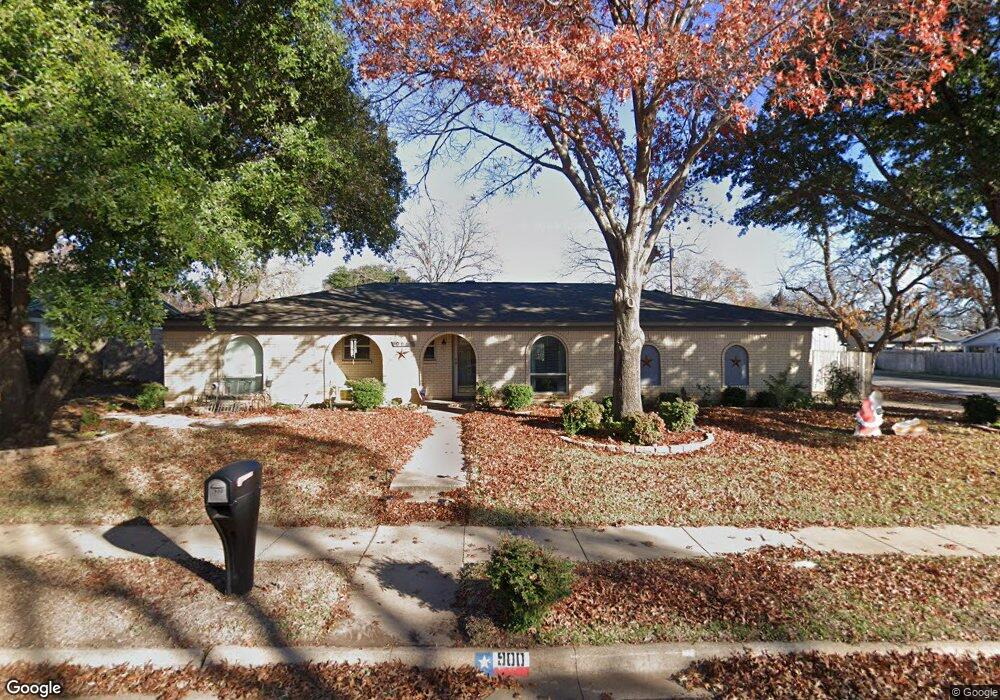 900 Chattanooga Dr, Bedford, TX 76022 - photo 1