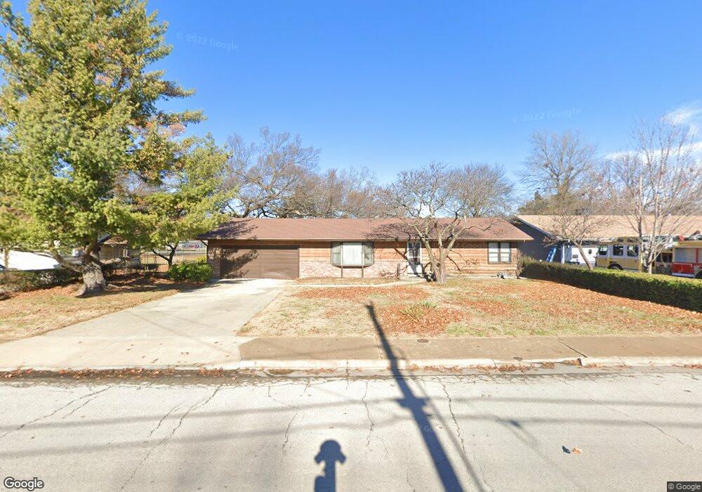 2915 Briggs Ave, Parsons, KS 67357 - photo 1