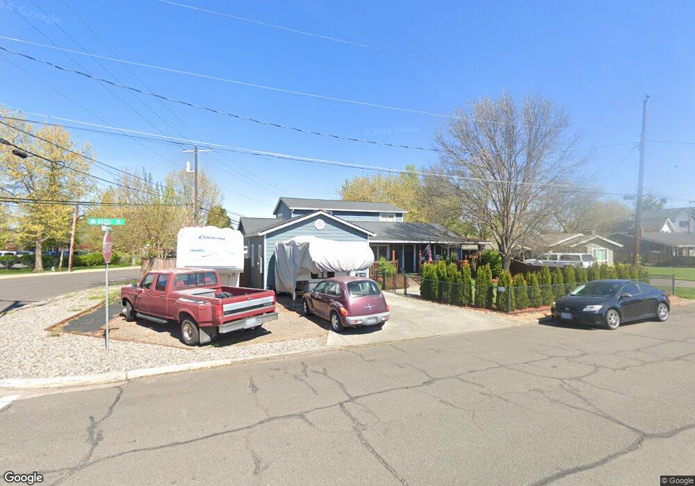 301 Hazel St, Central Point, OR 97502 - photo 1