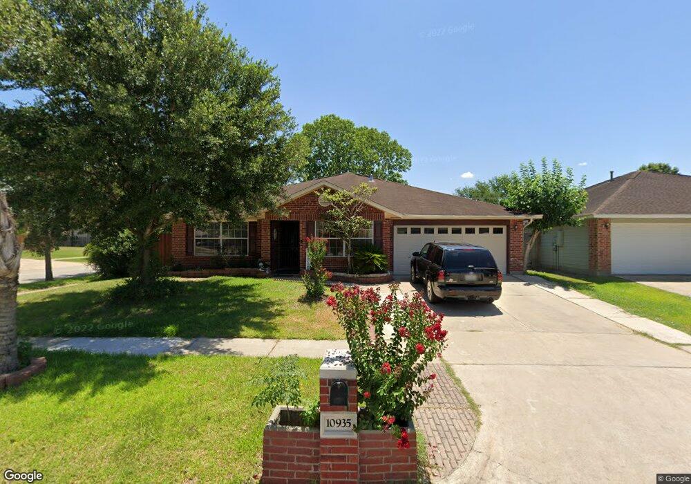 10935 Heather Trail, Houston, TX 77075 - photo 1