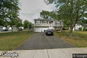 1 Peter Ave, Kendall Park, NJ 08824
