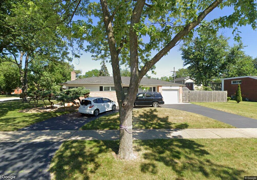 444 E Huntington Ln, Elmhurst, IL 60126 - photo 1