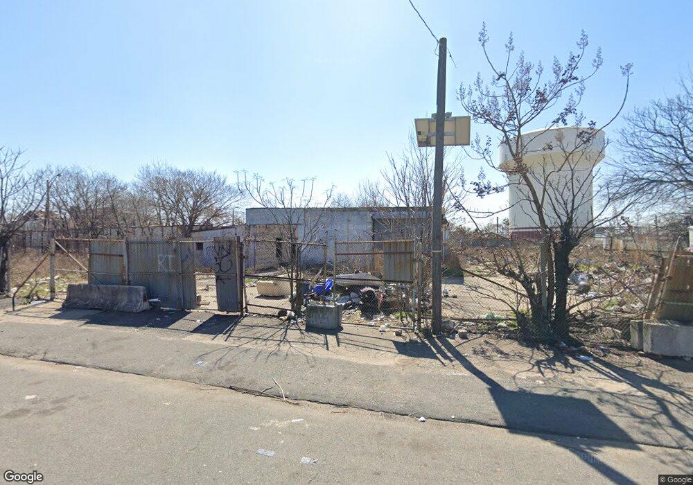 260 Chestnut St, Camden, NJ 08103 - photo 1