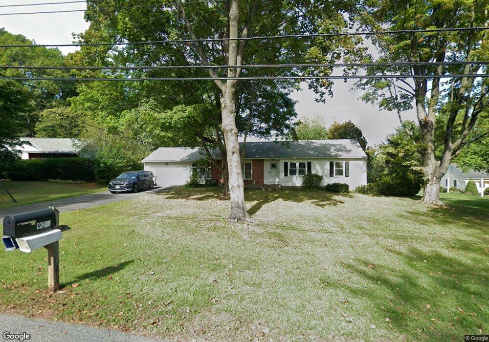 921 Ash Tree Ln, Schenectady, NY 12309 - photo 1