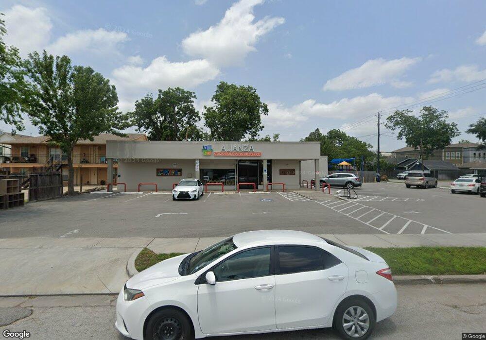 129 Aurora St, Houston, TX 77008 - photo 1