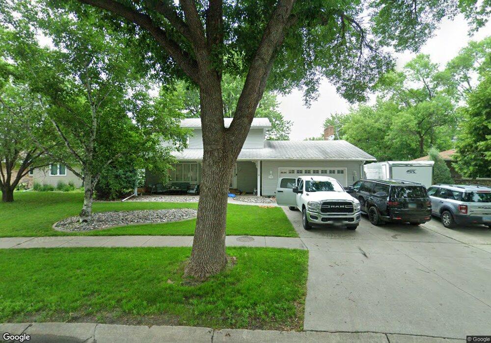 3226 Longfellow Rd N, Fargo, ND 58102 - photo 1
