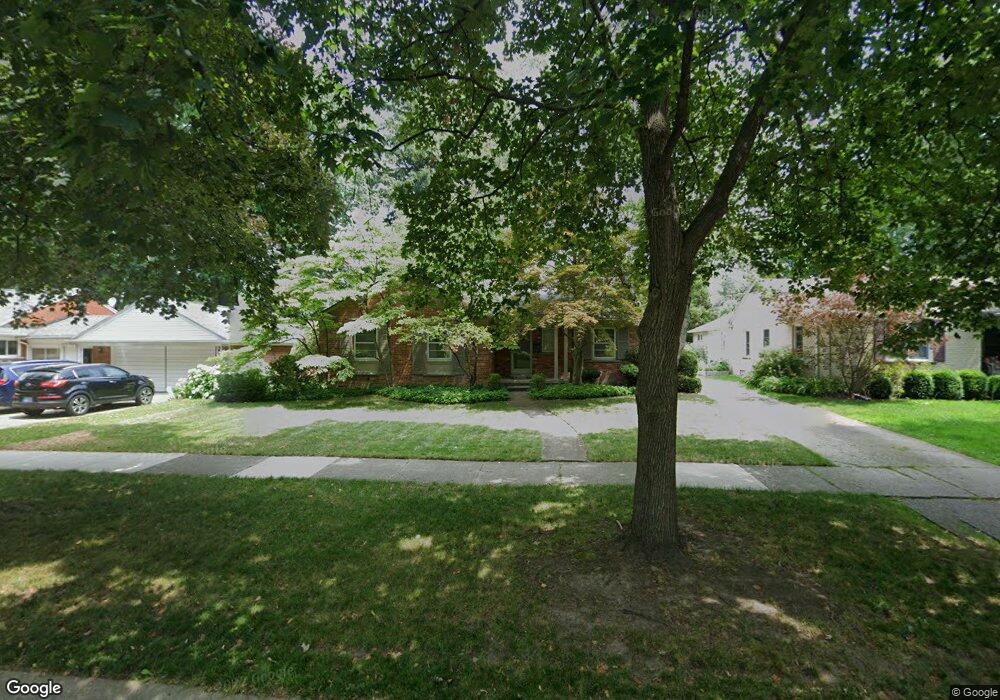 290 Lothrop Rd, Grosse Pointe Farms, MI 48236 - photo 1