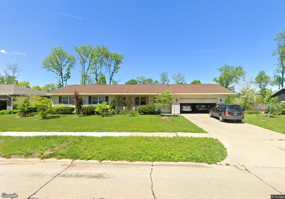 3420 Random Rd SE, Cedar Rapids, IA 52403 - photo 1
