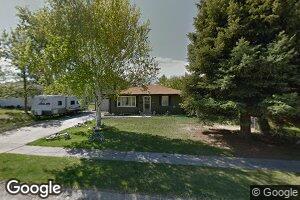717 E 6th St, Chadron, NE 69337