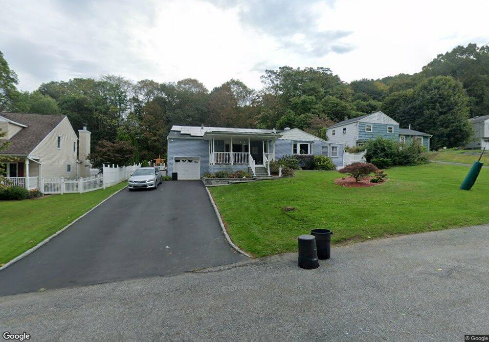 10 Knollwood Rd, Cortlandt Manor, NY 10567 - photo 1