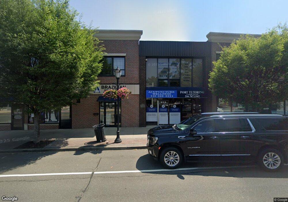 933 Port Washington Blvd unit 2nd Fl, Sands Point, NY 11050 - photo 1