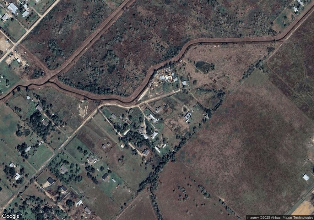 10319A Creek Bend Dr, Needville, TX 77461 - photo 1