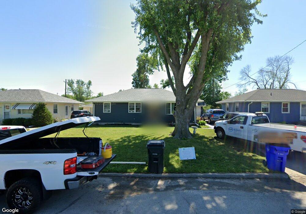 445 23rd St NW, Cedar Rapids, IA 52405 - photo 1