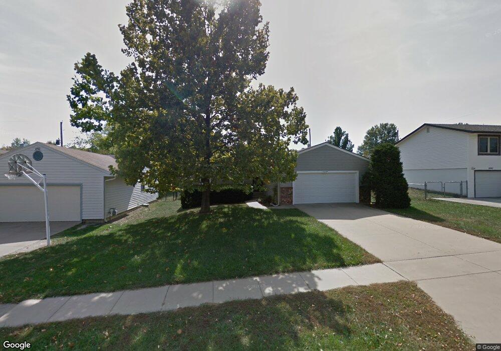 5637 SW 36th St, Topeka, KS 66614 - photo 1