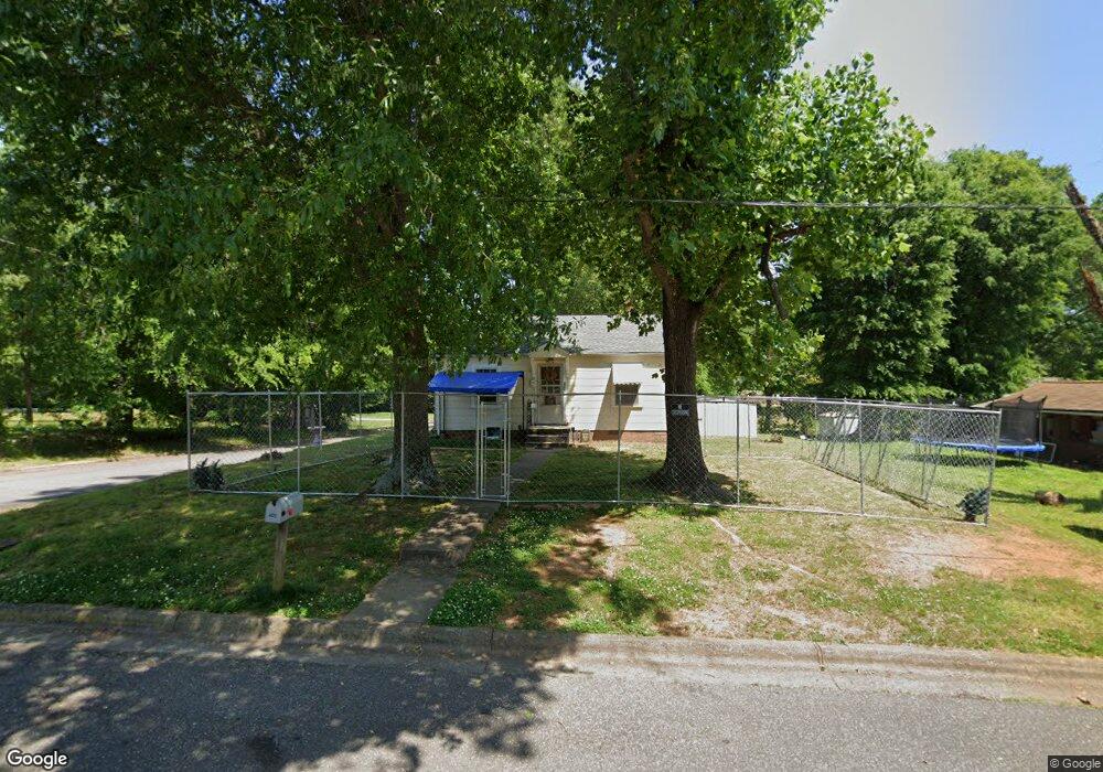 405 25th St SW, Hickory, NC 28602 - photo 1