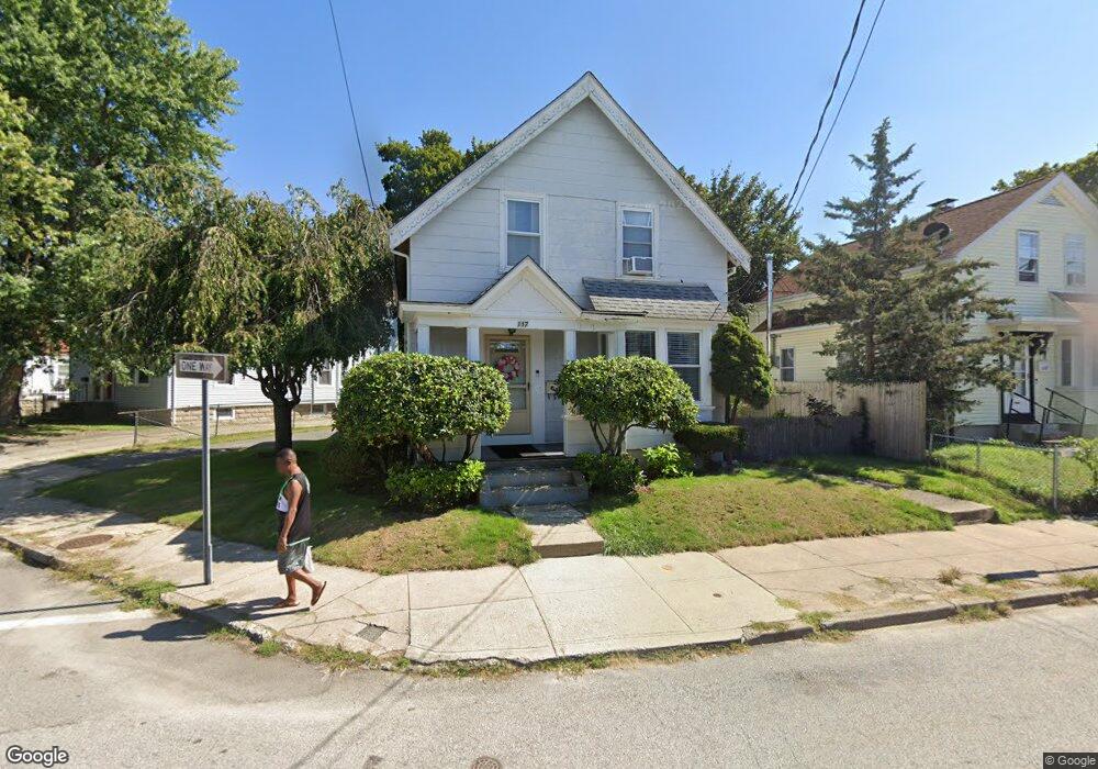 117 Kenyon Ave, Pawtucket, RI 02861 - photo 1