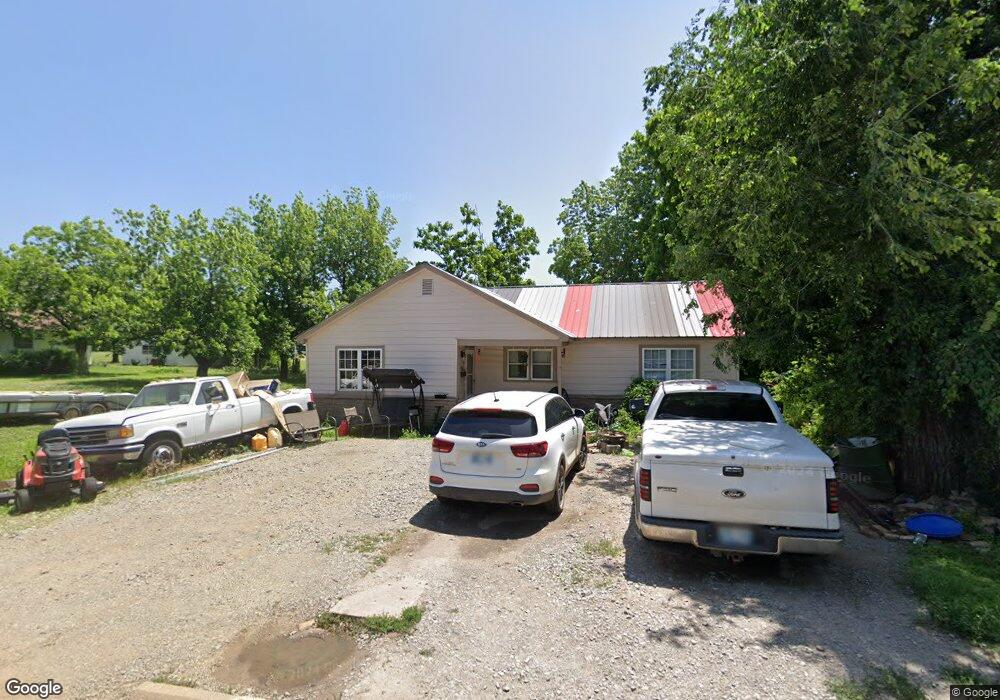 927 E 2nd St, Cushing, OK 74023 - photo 1