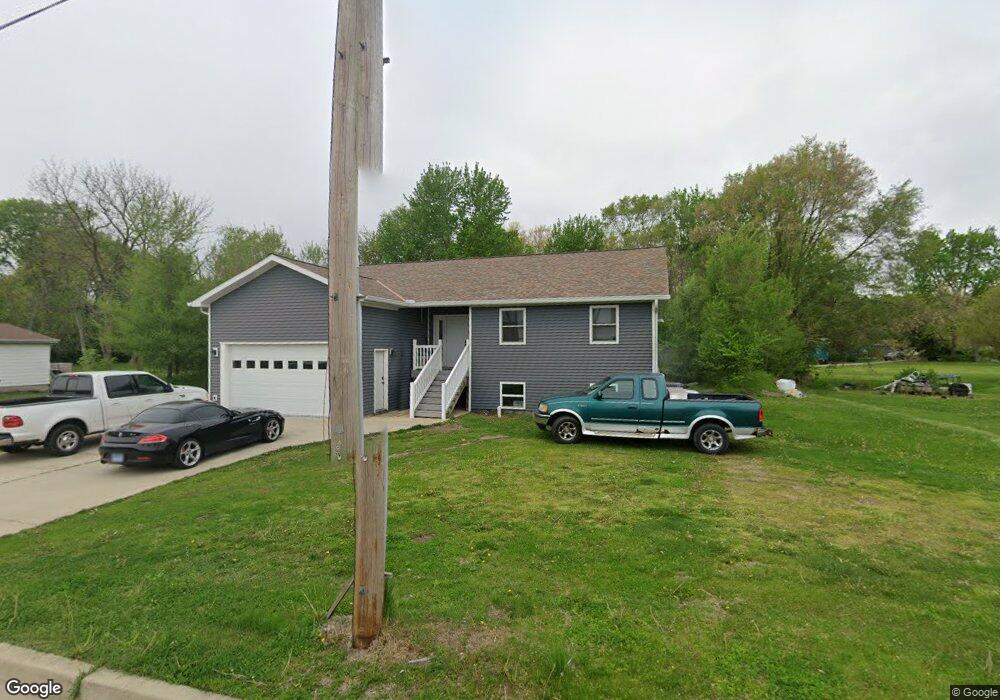 605 S Elm St, Lincoln, IL 62656 - photo 1