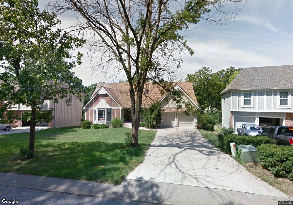 9032 Dice Ln, Lenexa, KS 66215 - photo 1