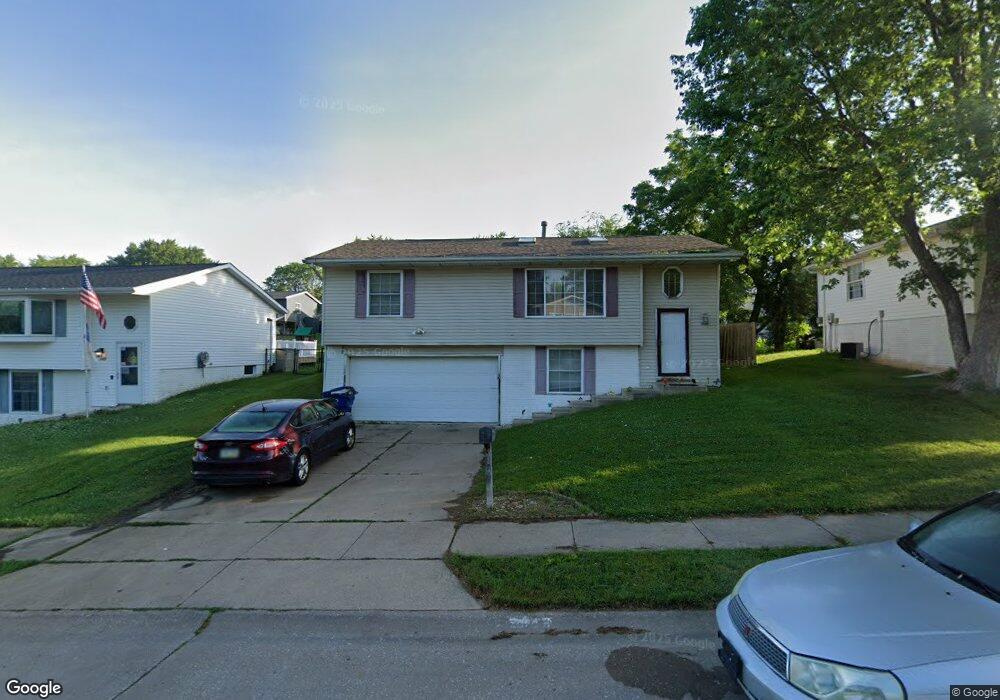 2316 W 57th St, Davenport, IA 52806 - photo 1