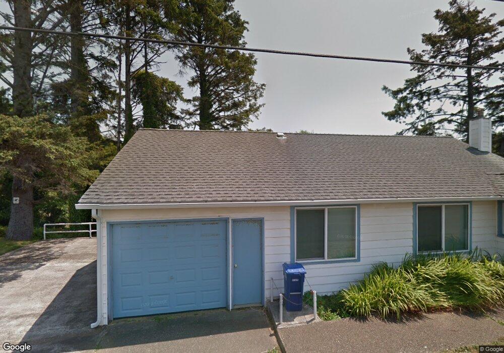 3042 SW Coast Ave, Lincoln City, OR 97367 - photo 1