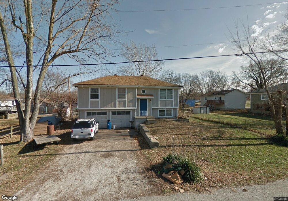 404 N Franklin St, Spring Hill, KS 66083 - photo 1