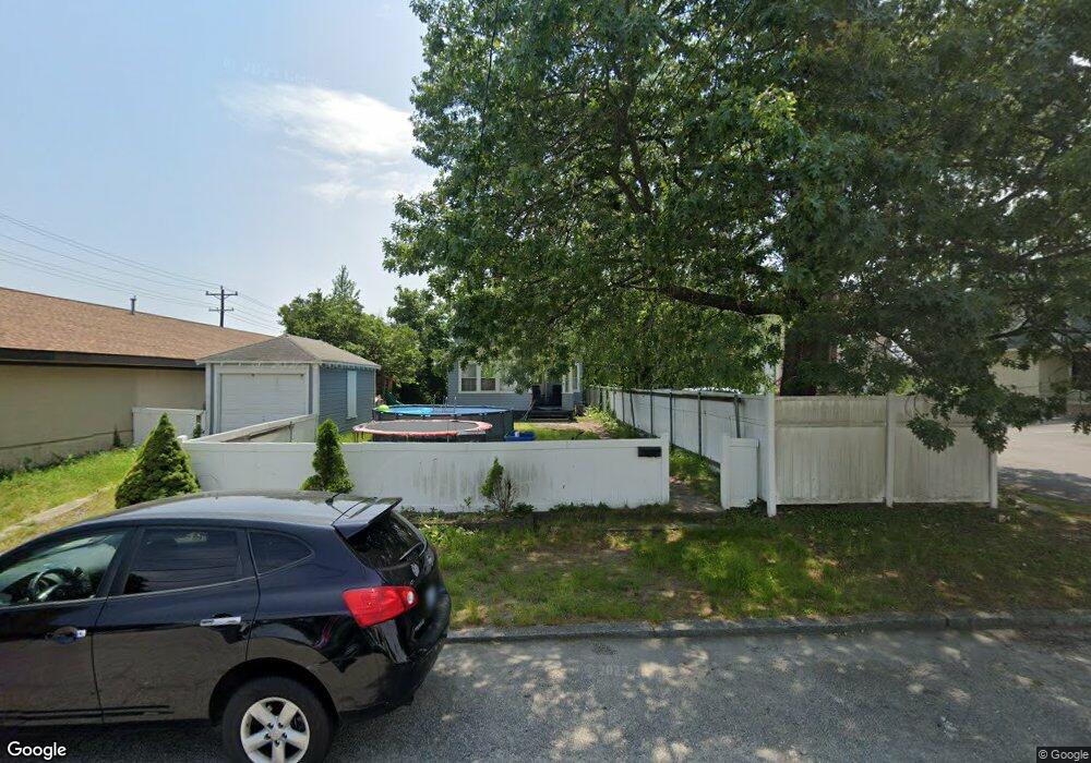 8 Auburn St, Cranston, RI 02910 - photo 1