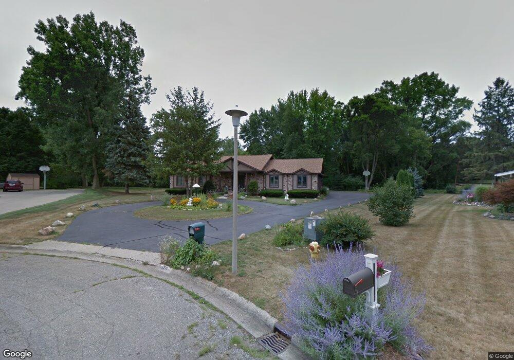 1211 Thornwood Ct, Flint, MI 48532 - photo 1