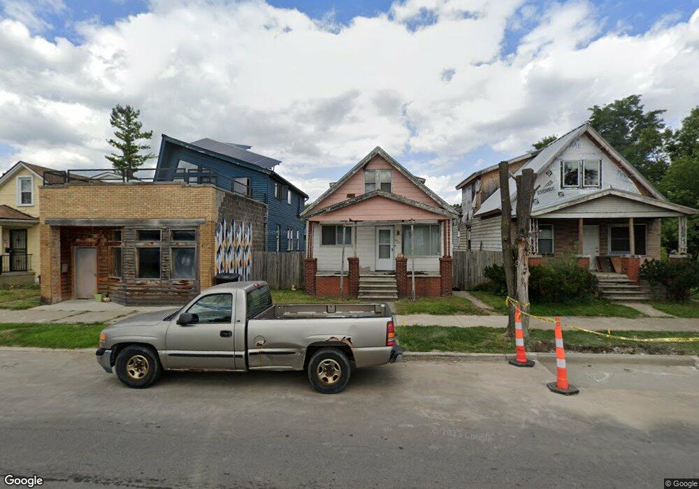 2031 Carpenter St, HamtraMcK, MI 48212 - photo 1