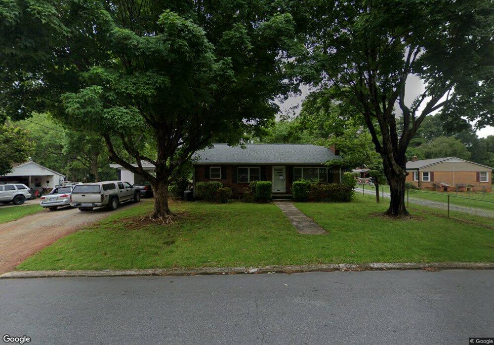 444 Hillcrest Dr, Statesville, NC 28677 - photo 1