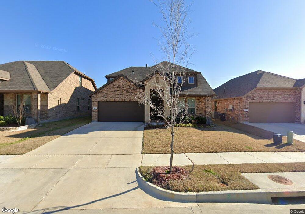 1905 Moonsail Ln, Denton, TX 76210 - photo 1