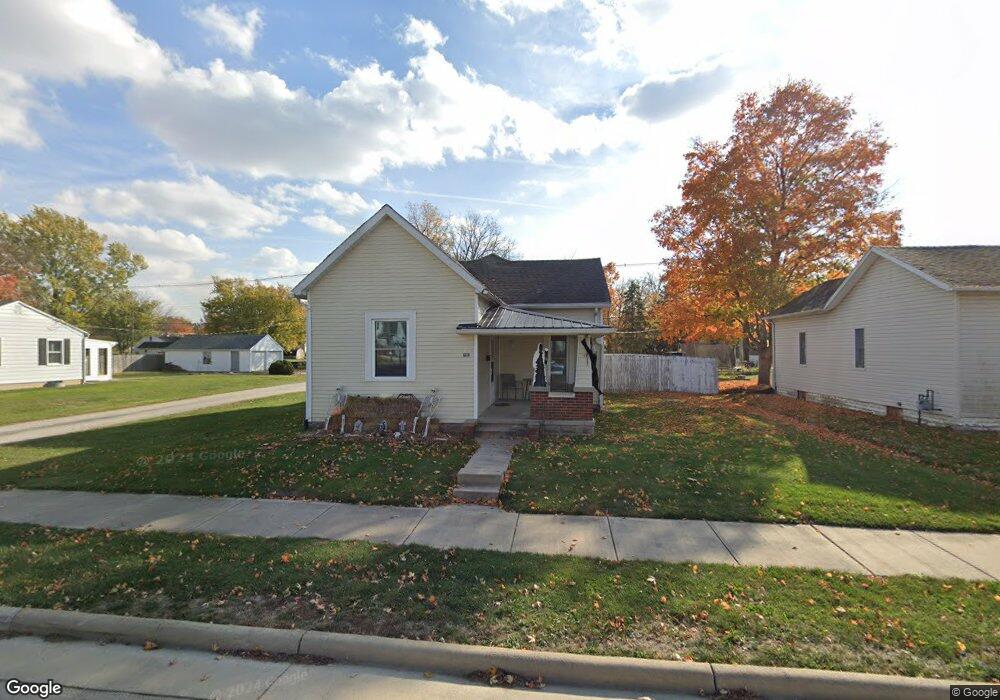 705 E Benton St, Wapakoneta, OH 45895 - photo 1