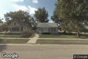 1002 W 2nd St, Redfield, SD 57469