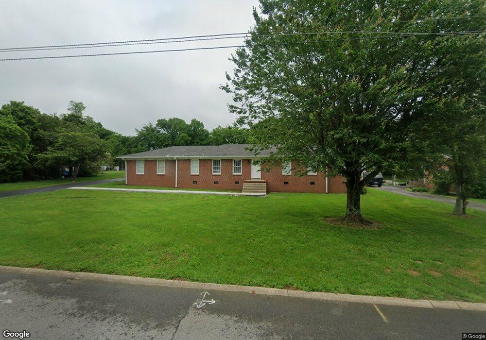 708 Dow Dr, Shelbyville, TN 37160 - photo 1