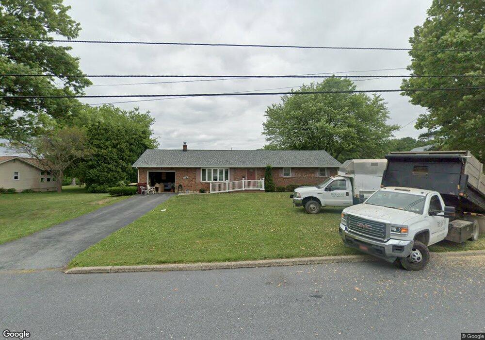 4415 Spruce St, Whitehall, PA 18052 - photo 1