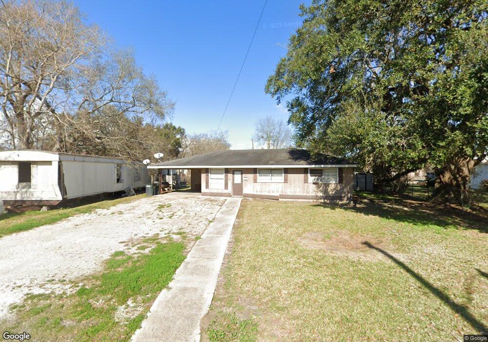 633 Lafayette St, New Iberia, LA 70560 - photo 1