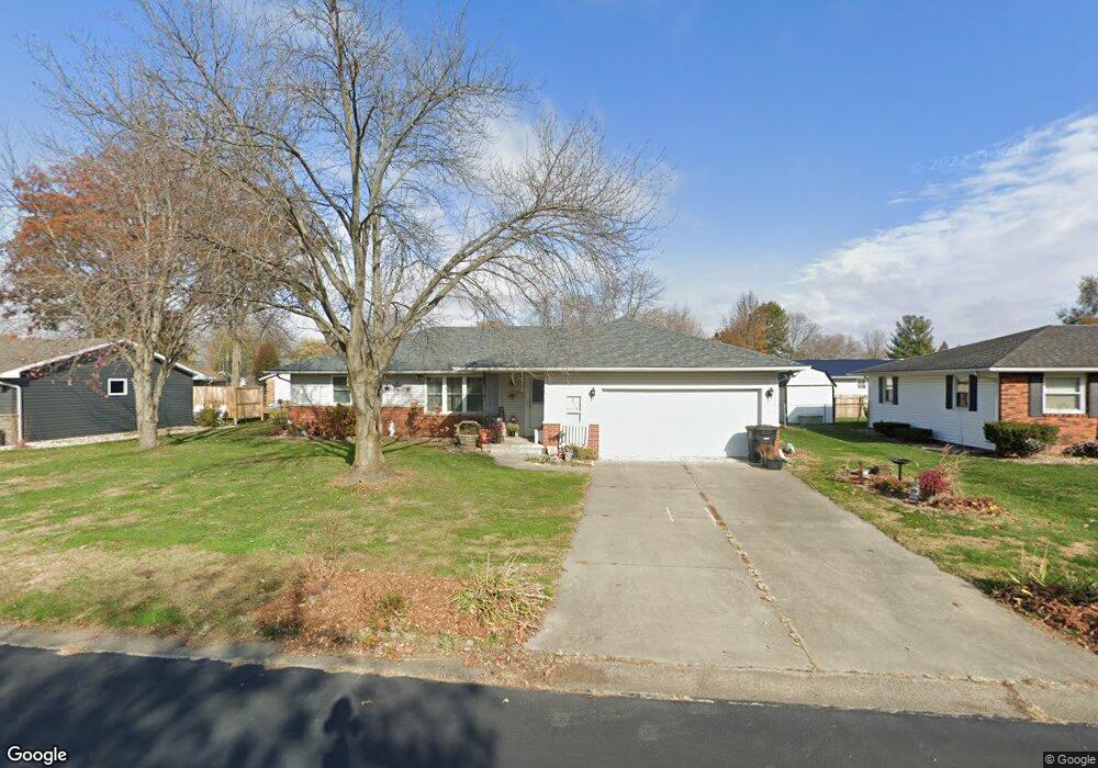 1000 Flamingo Ave, Effingham, IL 62401 - photo 1