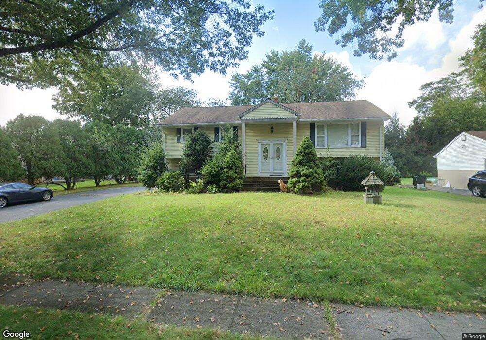 558 Westbrook Ct, Paramus, NJ 07652 - photo 1