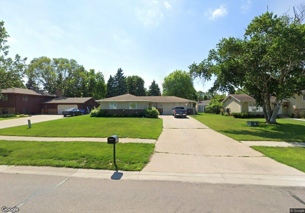 3014 Elm St N, Fargo, ND 58102 - photo 1
